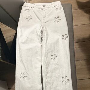Chelsea & Violet White Pants